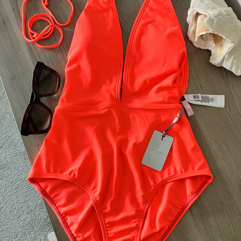 NWT TED BAKER LONDON Coral Pikaa one piece Swimsuit - Picture 4 of 7